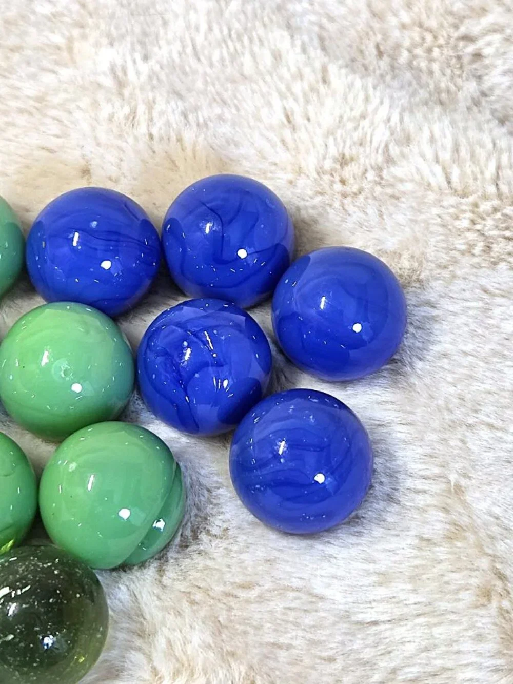 Lot of 26 Large Vintage Glass Marbles Blue Black White Green 1